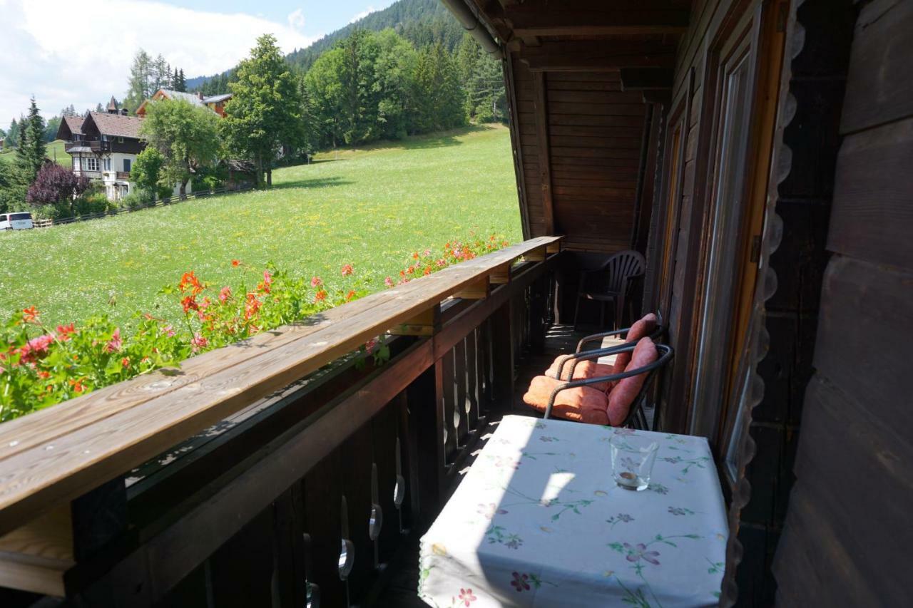 Appartement Haus Waldblick à Weissensee Extérieur photo