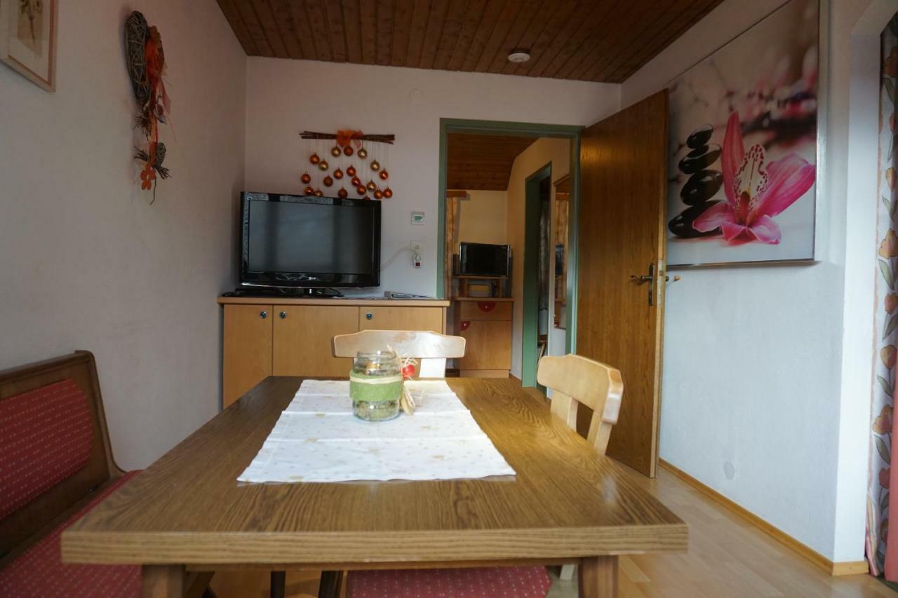Appartement Haus Waldblick à Weissensee Extérieur photo