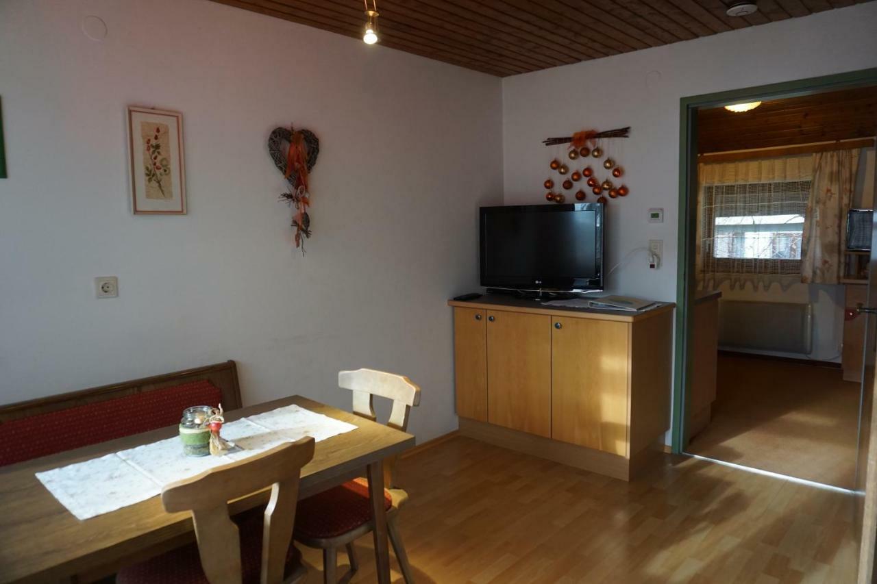 Appartement Haus Waldblick à Weissensee Extérieur photo